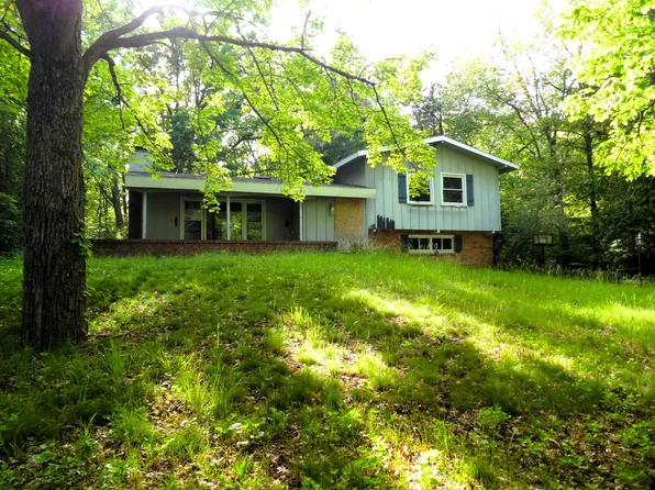 5207 Sturgeon Ave, Midland, MI 48640