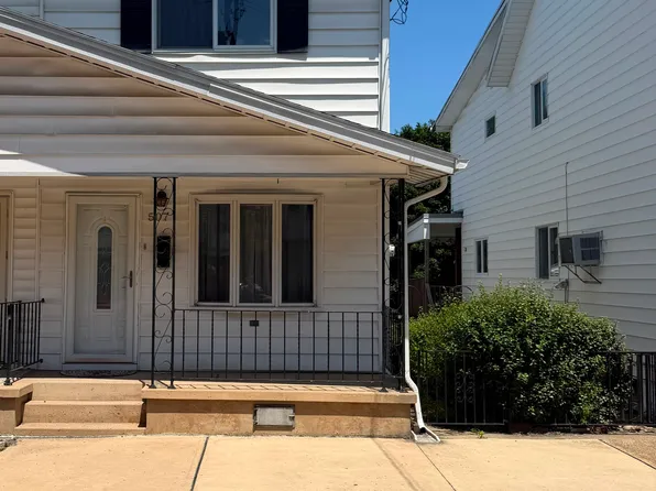 507 E 5th St #1, Mount Carmel, PA 17851