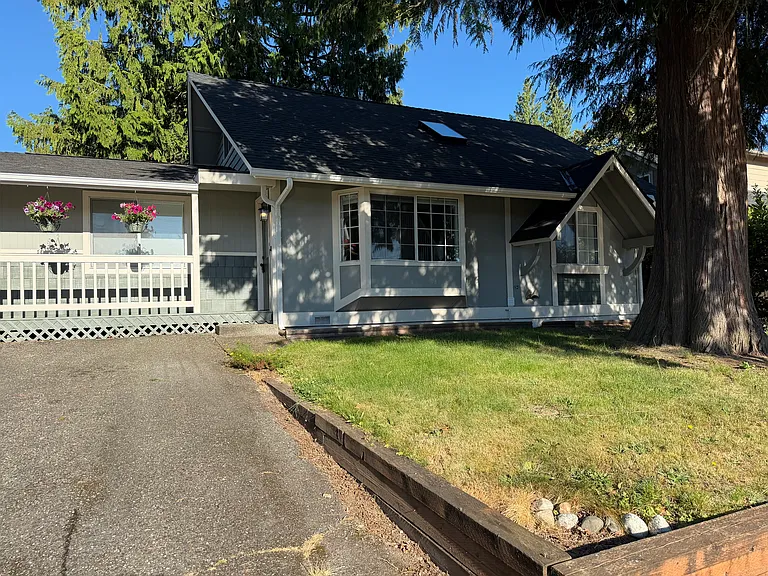 88th Dr SE — Photo 1