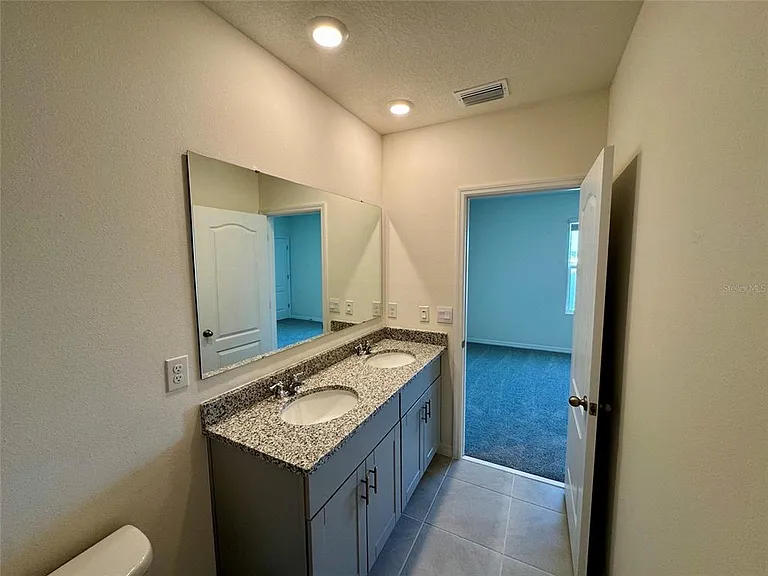 1492 Isleta Loop — Photo 9