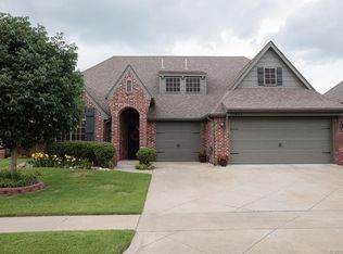 13422 S 19th St, Bixby, OK 74008