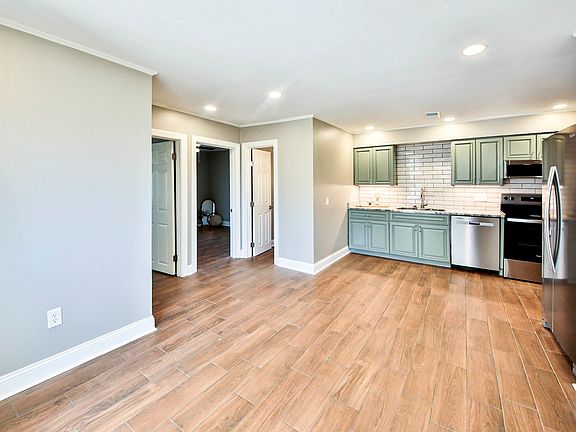 4th image of 3814 Lucy Rd