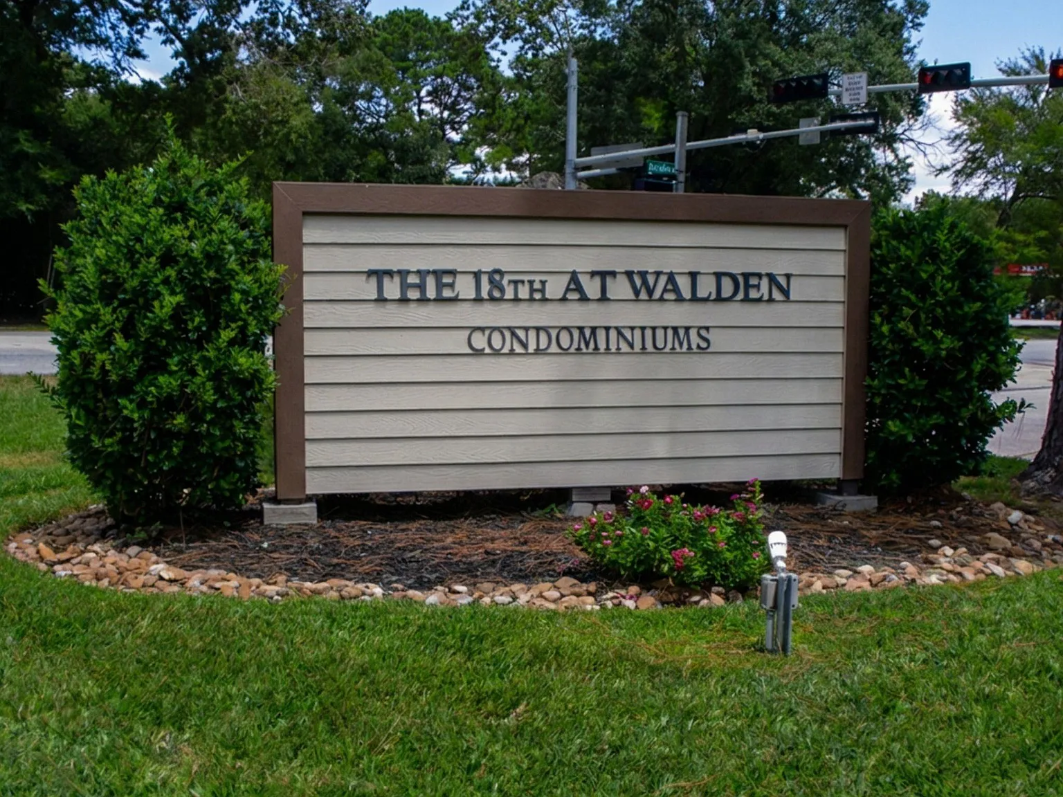 2 bed, 2.0 bath, 866 sqft, $1,350 — Photo 1