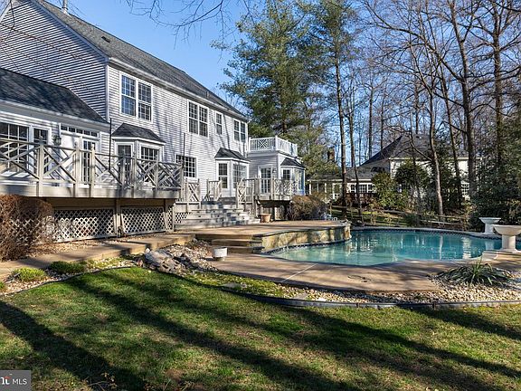 5th image of 9723 S Park Cir