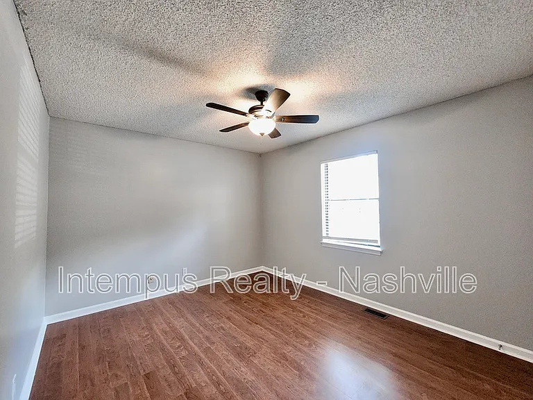 737 Fox Ridge Dr — Photo 14