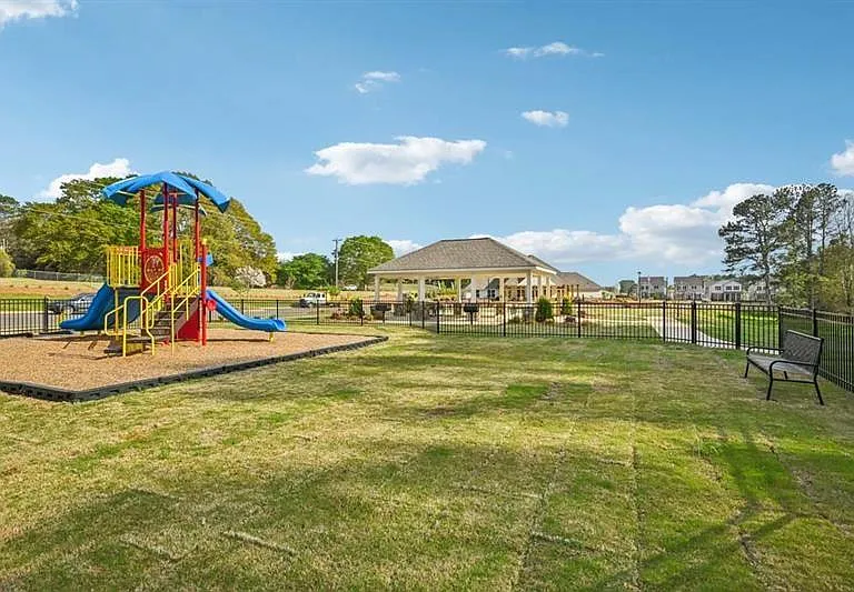 522 Silverleaf Trl — Photo 35