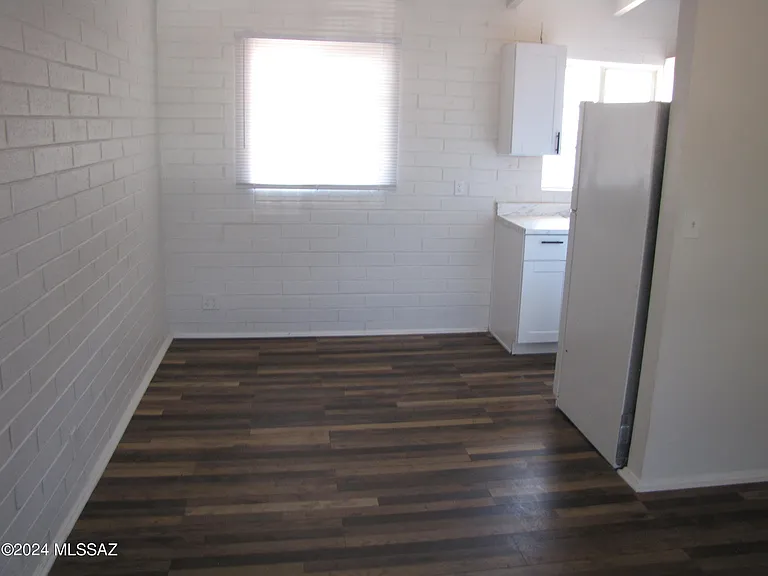 4721 E 1st St — Photo 3