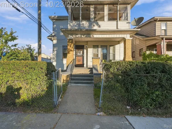 2925 Burnside St, Hamtramck, MI 48212