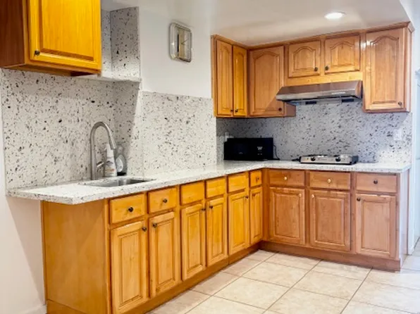 166 Nueva Ave #A, San Francisco, CA 94134