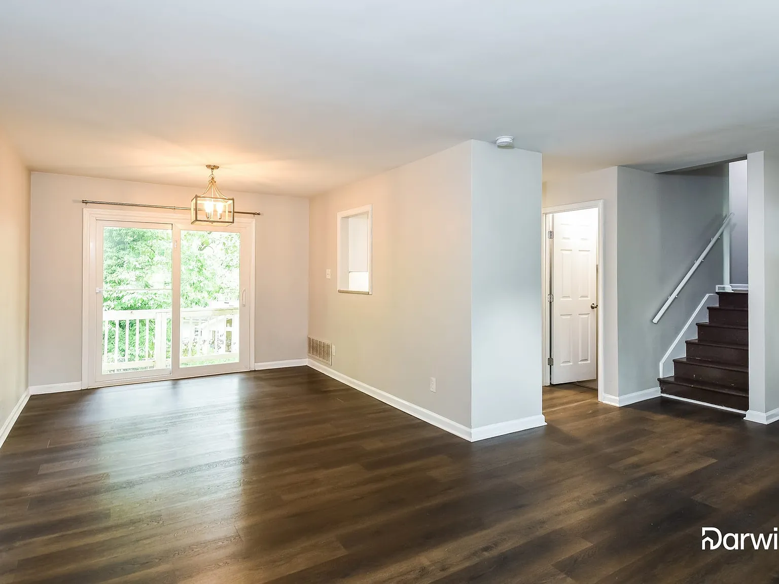4 bed, 2.0 bath, 1572 sqft, $2,345 — Photo 3