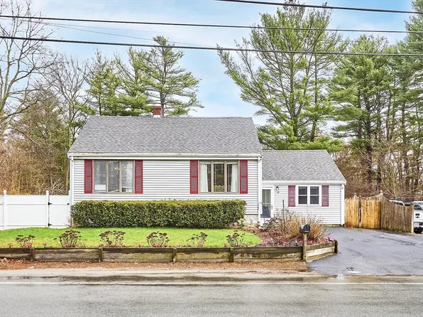 182 Pond St, Rockland, MA 02370