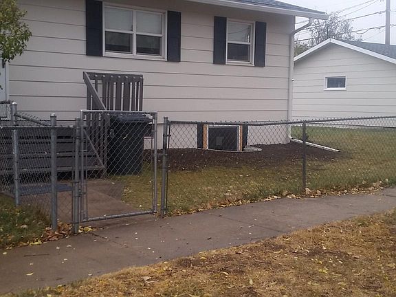 Another outside view wih garage in background