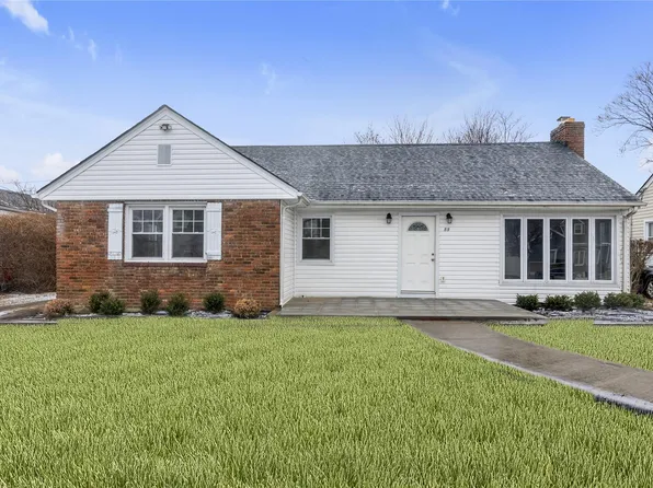 55 Harriman Avenue, Hempstead, NY 11550