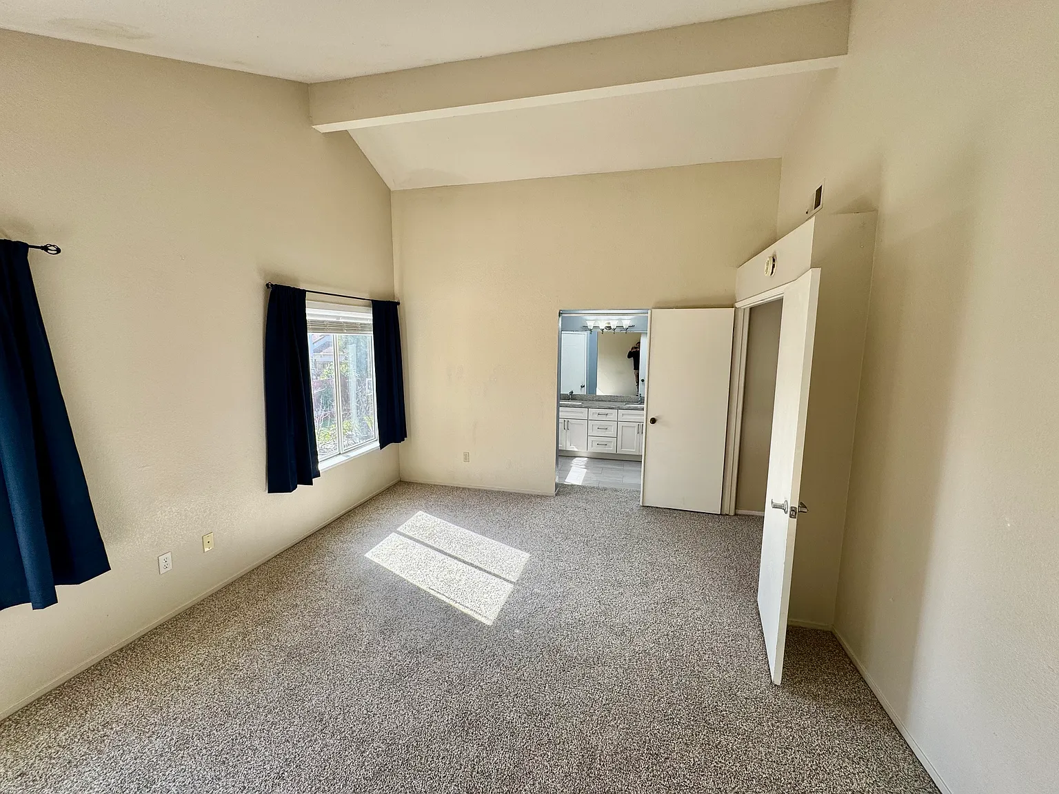 758 Catalina Cir — Photo 3