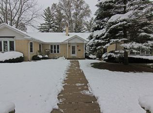 298 S Seymour Ave, Grayslake, IL 60030