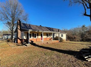 176 Po Folks Ln, Thurmond, NC 28683