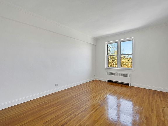 2nd image of 640 W 231st St APT 7-E
