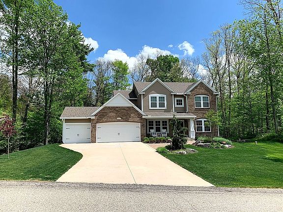 3rd image of 5890 Ryan Valley Ct NE