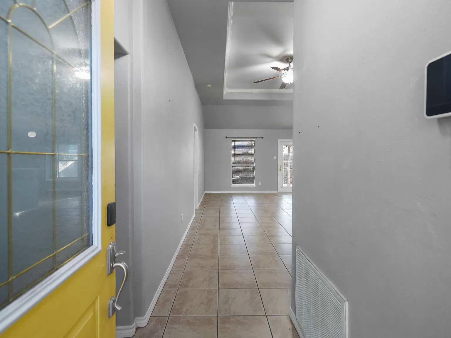 3 bed, 1427 sqft, $1,900 — Photo 4