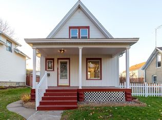 709 State St, Cedar Falls, IA 50613