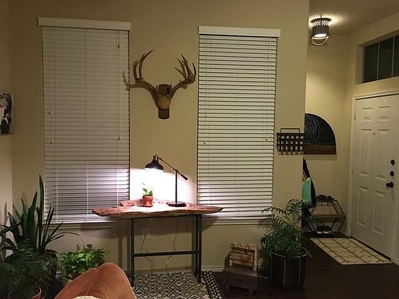 5th image of 642 Creekside Cir