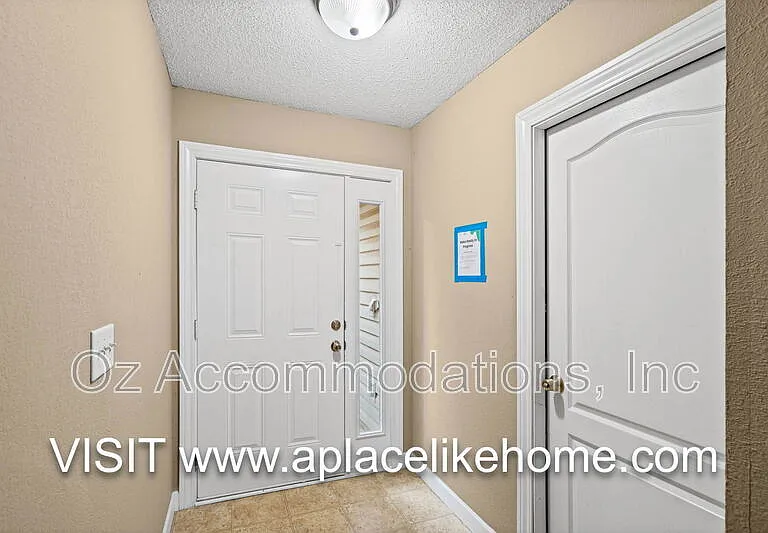 805 SW Imperial Ln — Photo 4
