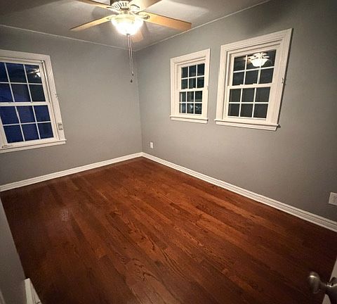 4th image of 5035 N Garfield Ave