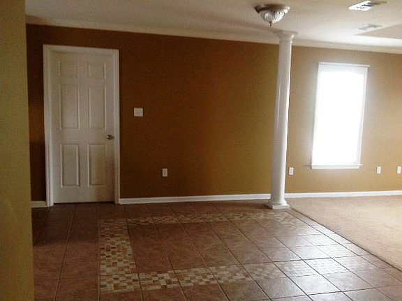 3rd image of 4337 Sandy Springs Dr