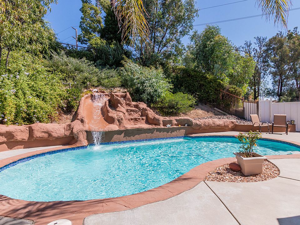 1st image of 42050 Teatree Ct