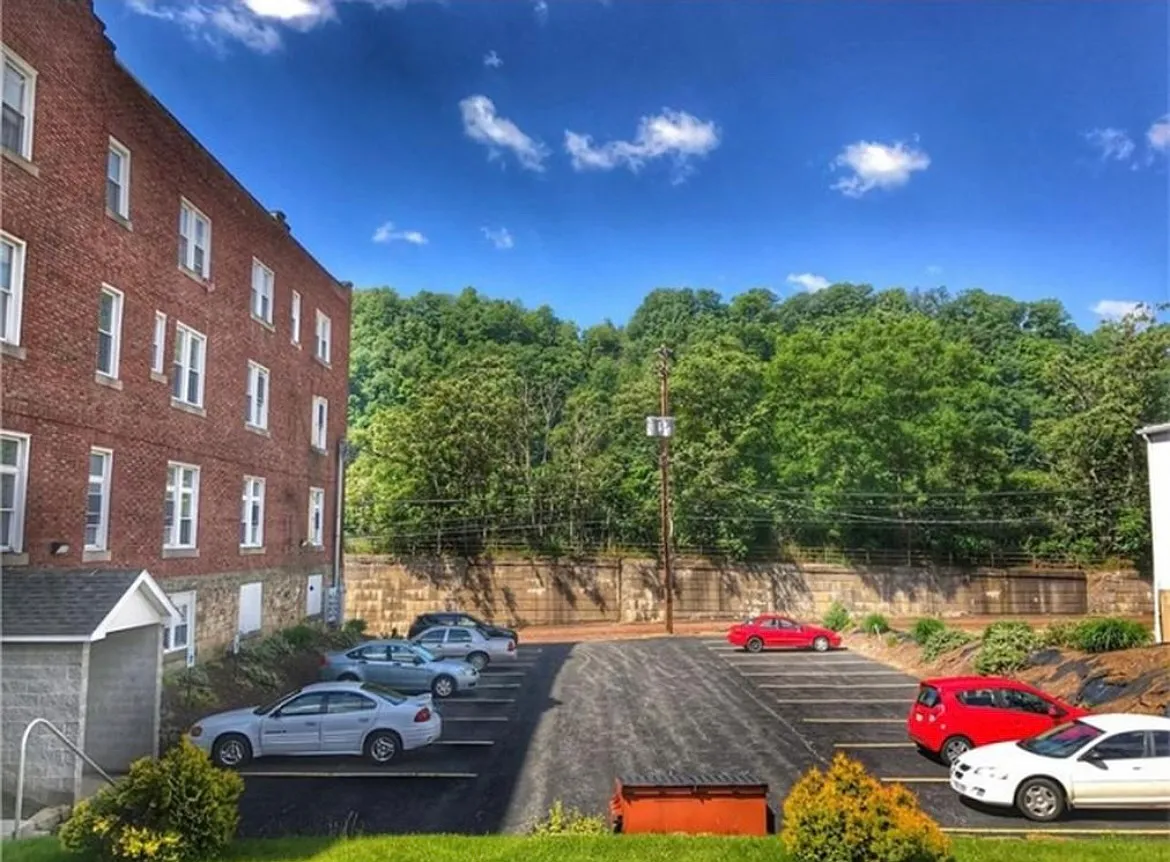1 bed, 700 sqft, $750 — Photo 3