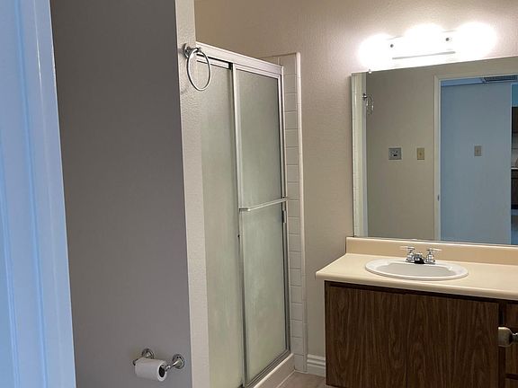 5th image of 286 Oakleaf Dr #286