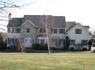 6 Apple Ln, Tewksbury Township, NJ 07830