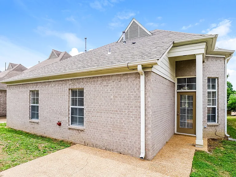 7575 Glen Creek Ln — Photo 18