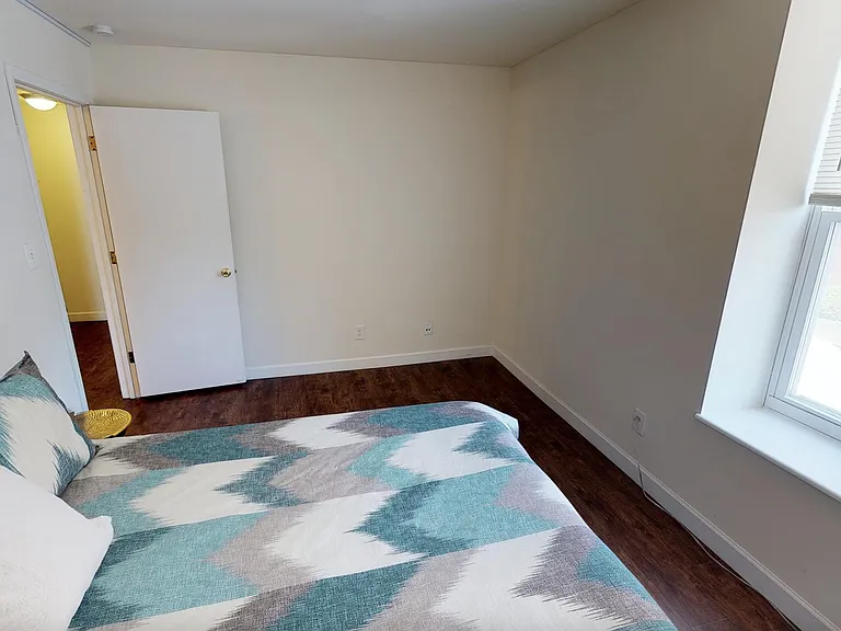 5390 Pershing Ave #305 — Photo 14