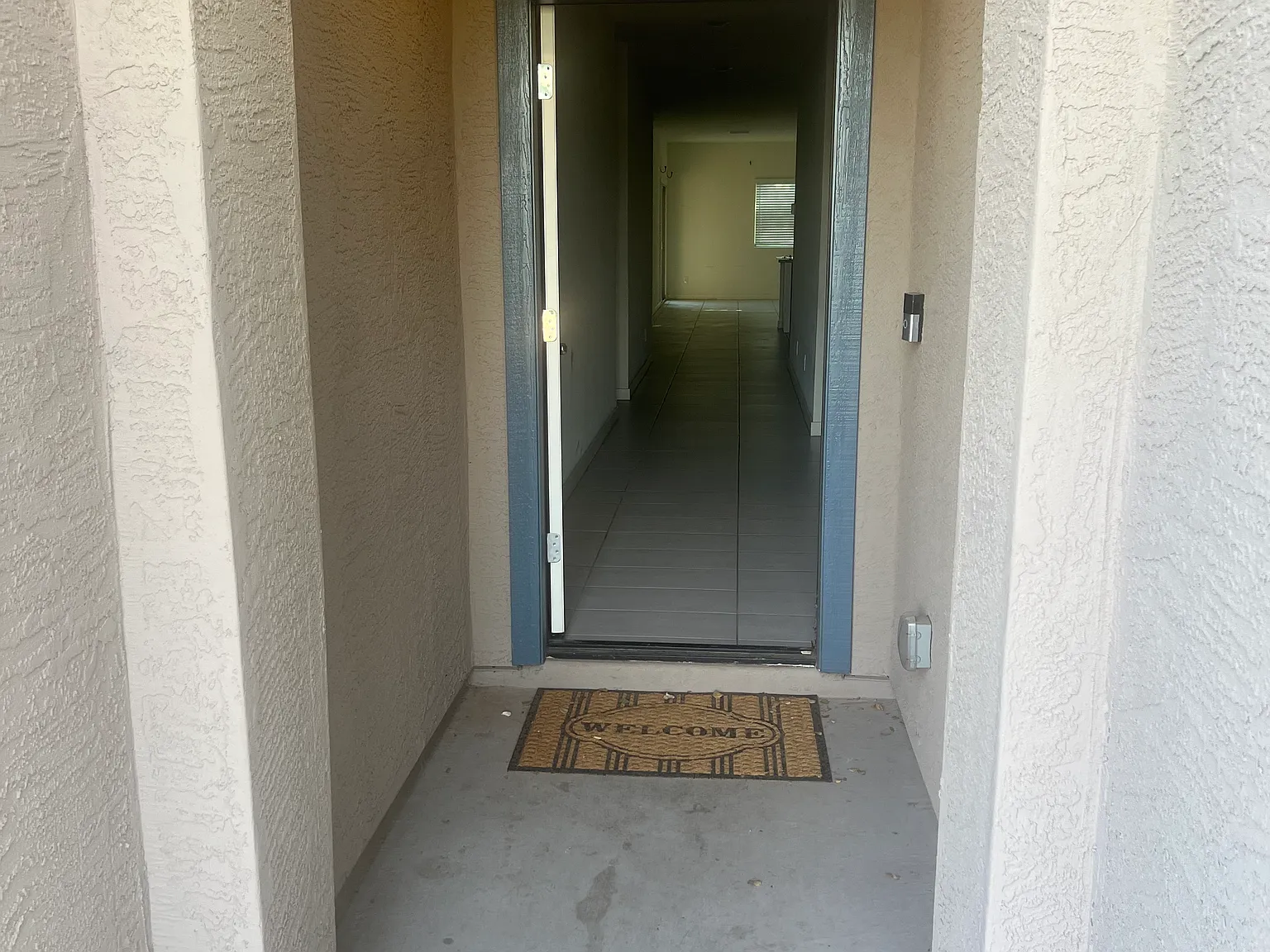 5 bed, 2033 sqft, $1,900 — Photo 3