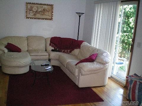 1st image of 15 Rose Ave