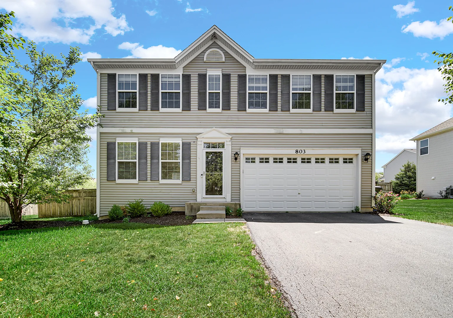 3 bed, 4.0 bath, 2485 sqft, $3,495 — Photo 1