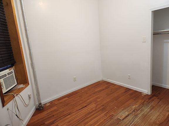 4th image of 172 Henry St APT 4C