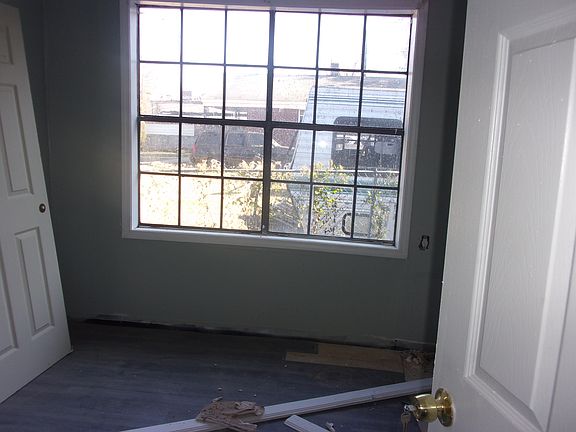 3rd image of 803 Richmond Ave