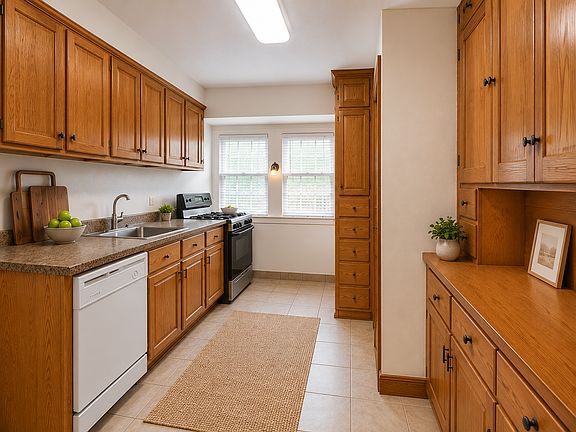 5th image of 1720 Rollins Ave SE