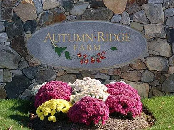 306 Autumn Ridge Dr, Ayer, MA 01432