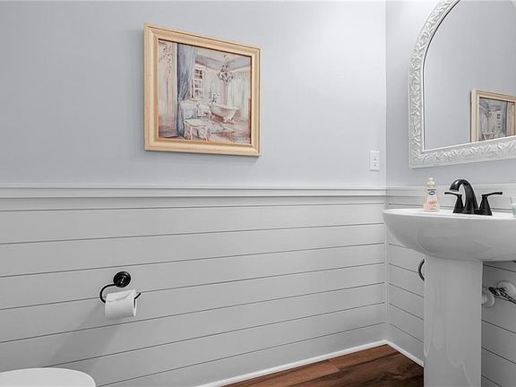 5th image of 9140 Wallcross Ct