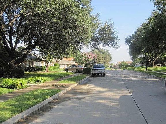 3rd image of 2406 Meadow Creek Dr