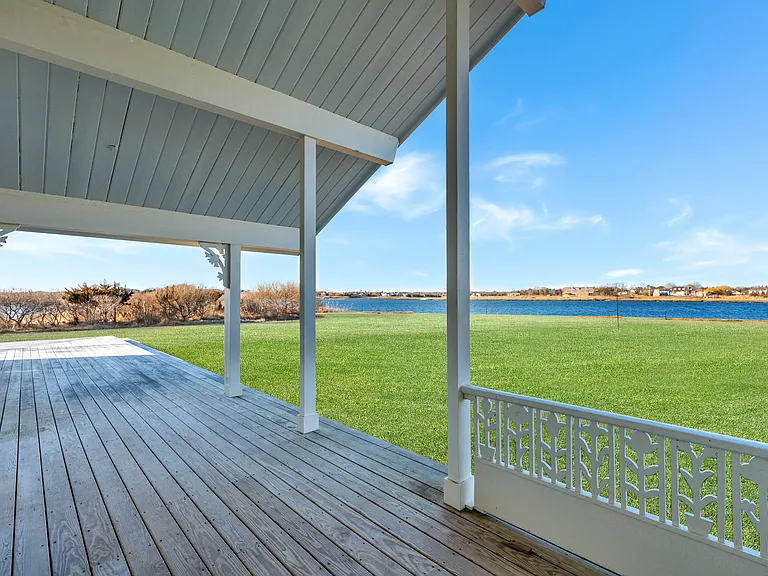1 Waters Edge Dr — Photo 22