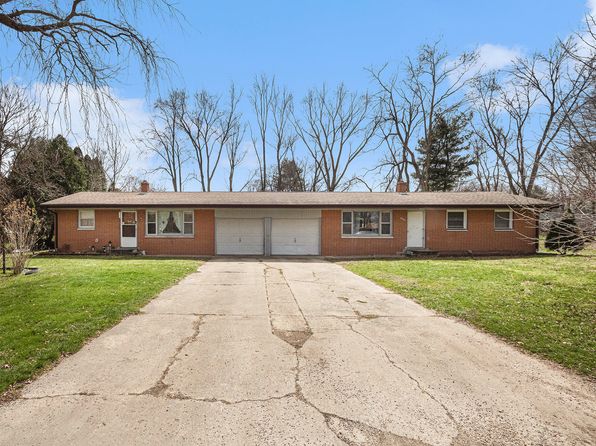 4710 E Hillcrest Dr, Berrien Springs, MI 49103