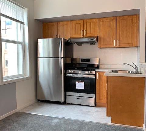 3rd image of 760 Stockton St APT 5