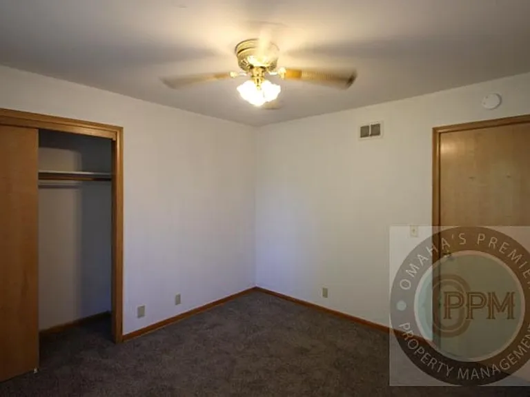 3526 S 82nd St — Photo 17