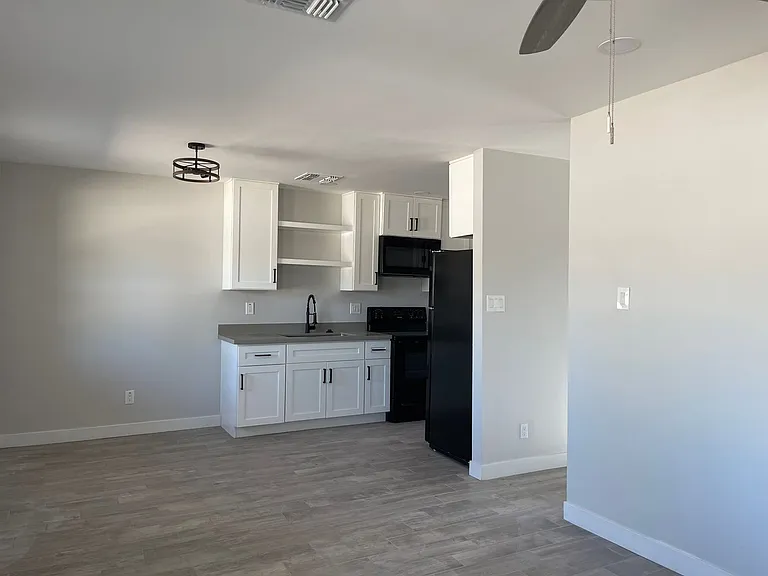 Charming 1 bed 1 bath in great location! — Photo 64