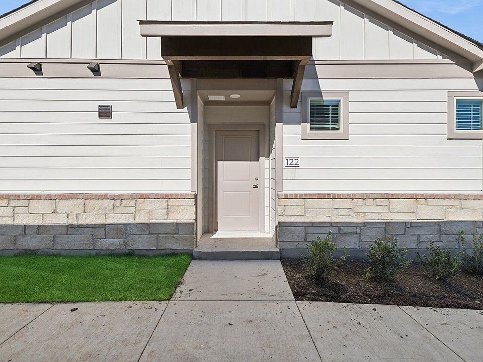 Cottages at Lindsey Place apartments community photo