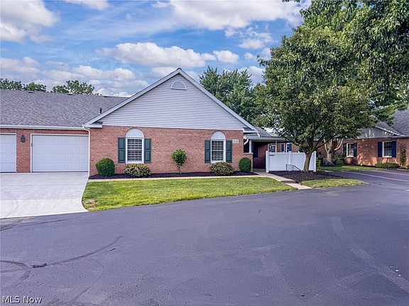 2nd image of 1543 Danube Dr NW